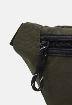 Pier One Rabais UNISEX – Sac Banane Sacs Et Accessoires Fermeture éclair -Fashion Zone Soldes fb4ed324be7c43c0ad145b0042d7e5f8