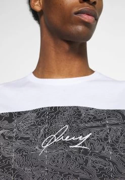 Prix Malin Pier One T-shirt Imprimé T-shirts Col Rond Homme -Fashion Zone Soldes fb749dbb1708482b8d8e8724d244437b